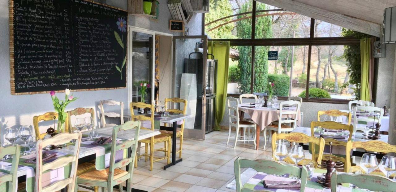 Hotel Lou Caleu Restaurant Le Rocher Des Abeilles Saint-Martin-de-Castillon ภายนอก รูปภาพ