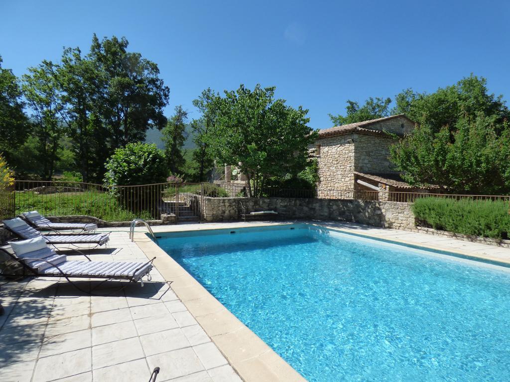 Hotel Lou Caleu Restaurant Le Rocher Des Abeilles Saint-Martin-de-Castillon ภายนอก รูปภาพ