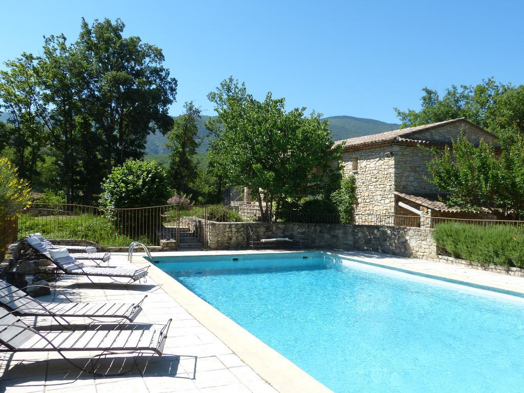 Hotel Lou Caleu Restaurant Le Rocher Des Abeilles Saint-Martin-de-Castillon ภายนอก รูปภาพ